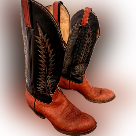 Red and black cowboy boots - Picture 3 of 6